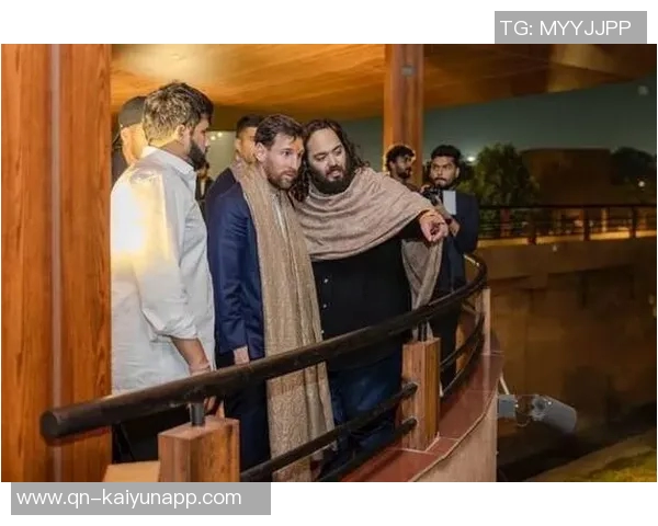 梅西亲临印度野生动物保护中心参与宗教仪式与狮子亲密接触的奇妙体验